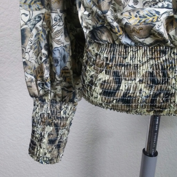 VINTAGE Blouse - Picture 2 of 8